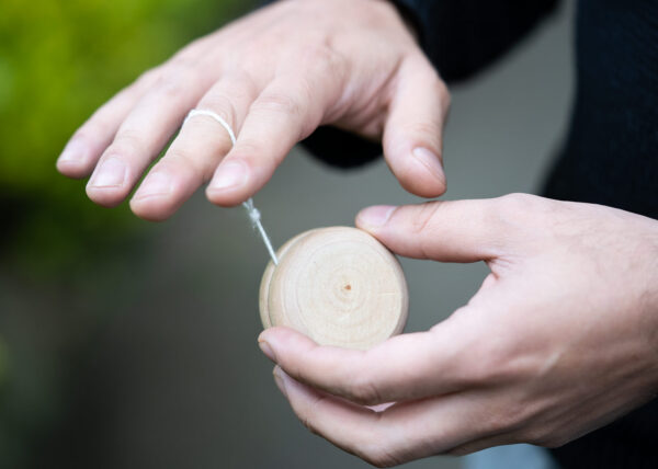 VI0329 Yoyo Madera - Imagen 2
